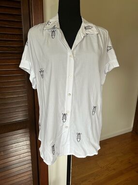 White Short-Sleeve Button-Up Shirt with Black Embroidery